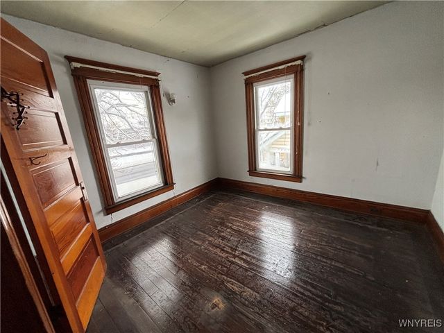 459 East Avenue, Lockport City, NY 14094