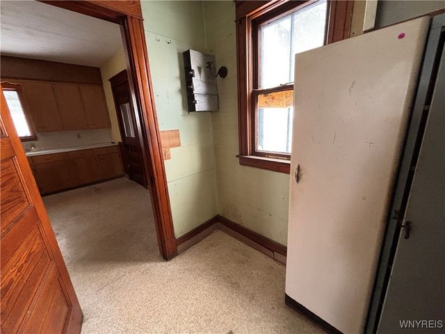 459 East Avenue, Lockport City, NY 14094