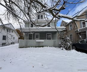 459 East Avenue, Lockport City, NY 14094