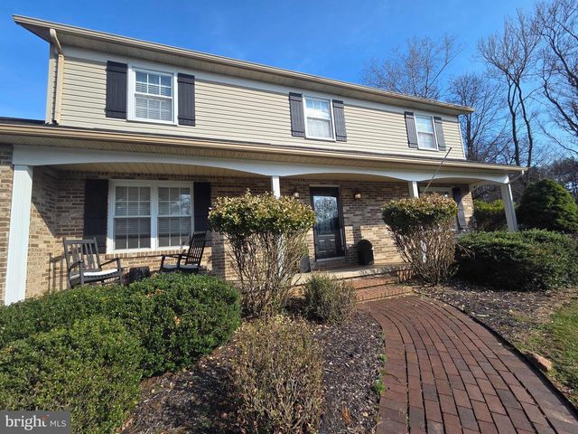 14305 ROBCASTE RD, Phoenix, MD 21131