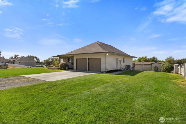 4926 Shorecrest Drive NE, Moses Lake, WA 98837