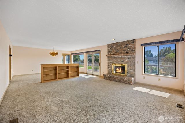 4926 Shorecrest Drive NE, Moses Lake, WA 98837