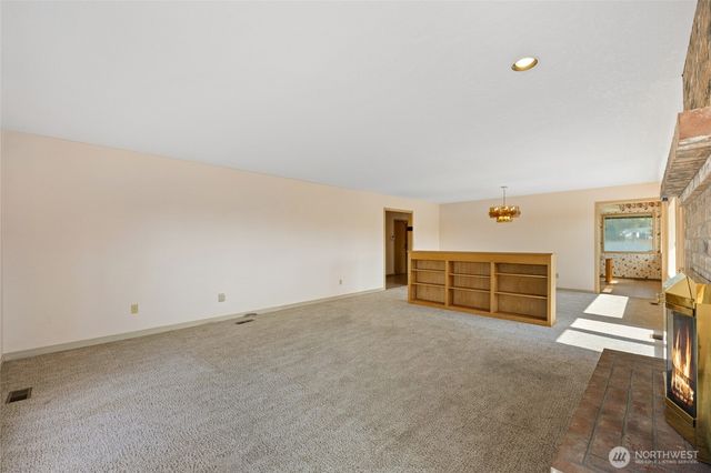 4926 Shorecrest Drive NE, Moses Lake, WA 98837