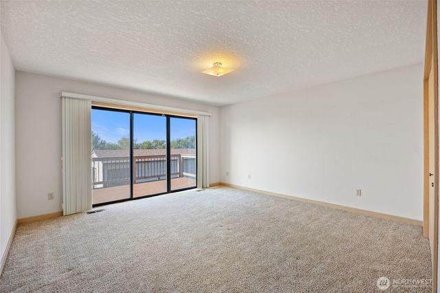 4926 Shorecrest Drive NE, Moses Lake, WA 98837