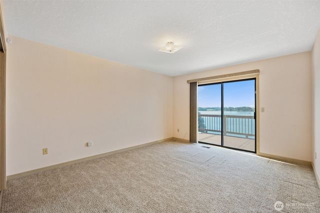 4926 Shorecrest Drive NE, Moses Lake, WA 98837