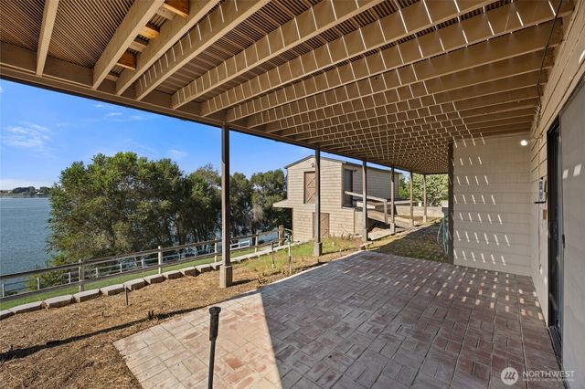 4926 Shorecrest Drive NE, Moses Lake, WA 98837