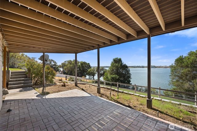 4926 Shorecrest Drive NE, Moses Lake, WA 98837