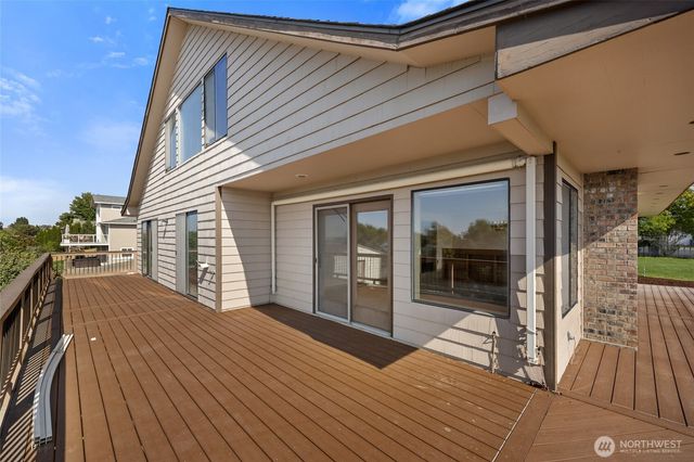 4926 Shorecrest Drive NE, Moses Lake, WA 98837