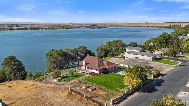 4926 Shorecrest Drive NE, Moses Lake, WA 98837