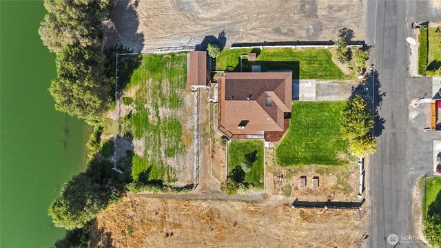 4926 Shorecrest Drive NE, Moses Lake, WA 98837