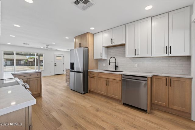 8702 E MONTE VISTA Road, Scottsdale, AZ 85257