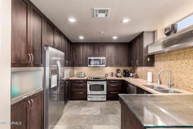 7400 E Gainey Club Drive Unit 203, Scottsdale, AZ 85258