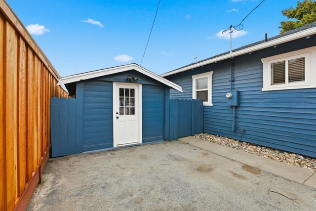 1218 Sally Street, Hollister, CA 95023