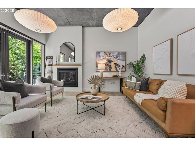 922 Nw 11TH Ave 106, Portland, OR 97209