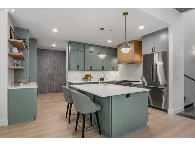 922 Nw 11TH Ave 106, Portland, OR 97209