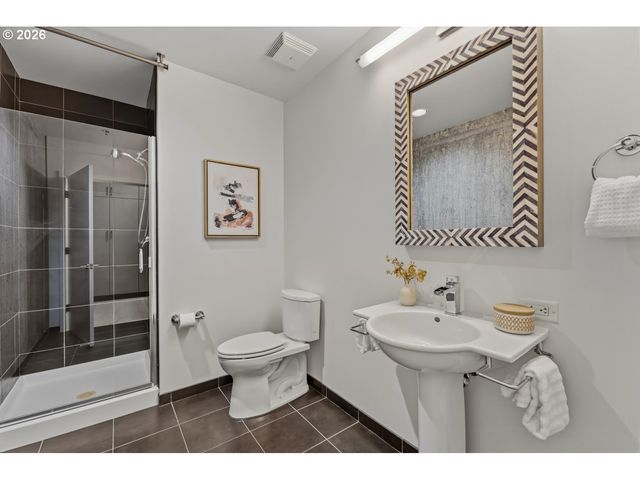 922 Nw 11TH Ave 106, Portland, OR 97209