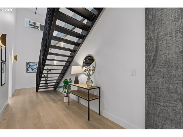 922 Nw 11TH Ave 106, Portland, OR 97209