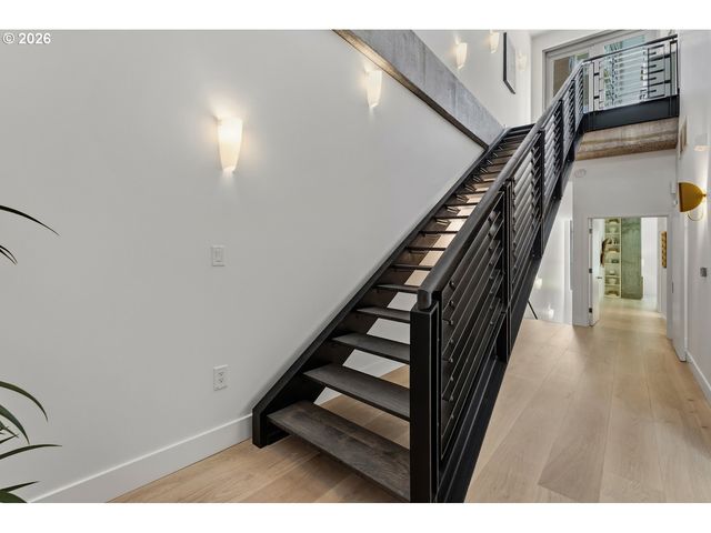 922 Nw 11TH Ave 106, Portland, OR 97209