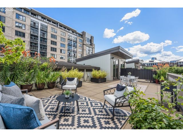 922 Nw 11TH Ave 106, Portland, OR 97209