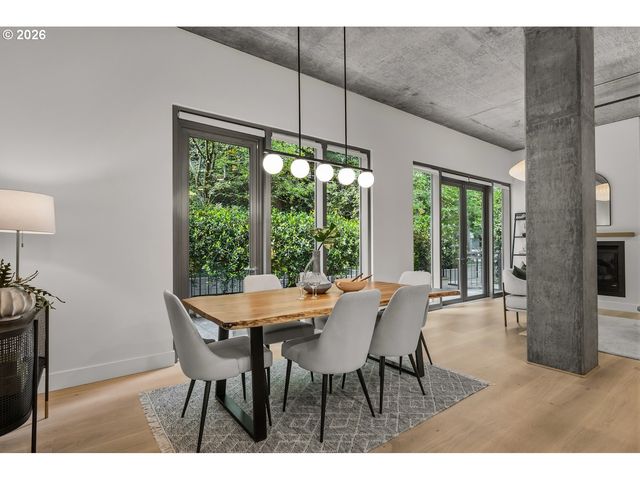 922 Nw 11TH Ave 106, Portland, OR 97209