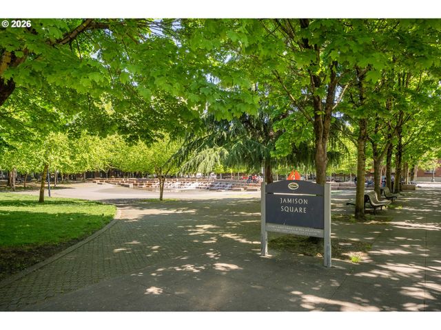922 Nw 11TH Ave 106, Portland, OR 97209
