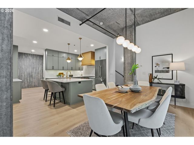 922 Nw 11TH Ave 106, Portland, OR 97209