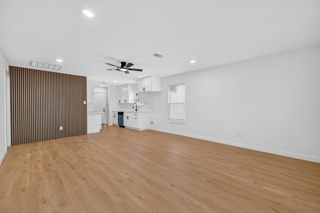 3504 Strong Avenue, Fort Worth, TX 76105 — photo 4