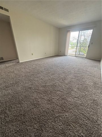 4527 Wilmington Pike 4, Kettering, OH 45440