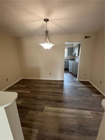 4527 Wilmington Pike 4, Kettering, OH 45440