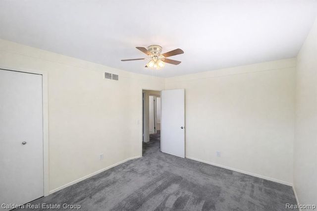 32600 Haggerty Drive, Roseville, MI 48066