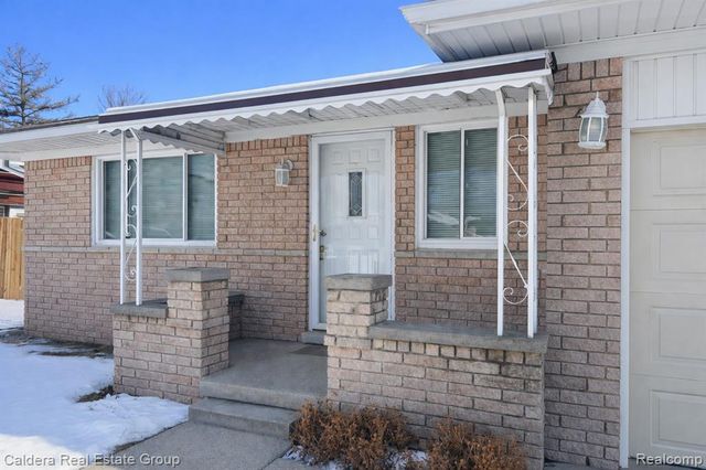 32600 Haggerty Drive, Roseville, MI 48066