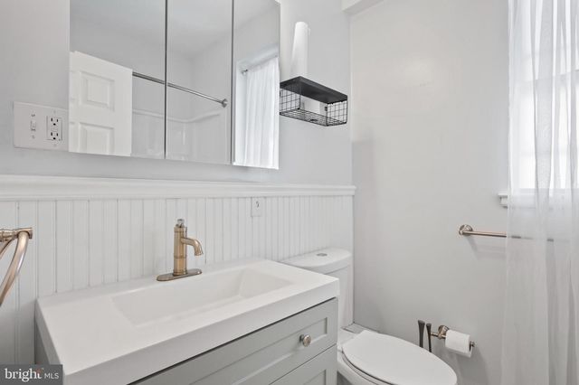 318 FRANKLIN ST, West Reading, PA 19611