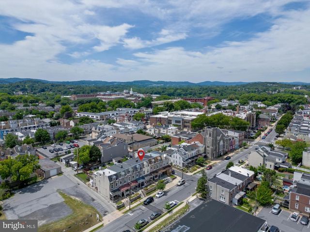 318 FRANKLIN ST, West Reading, PA 19611