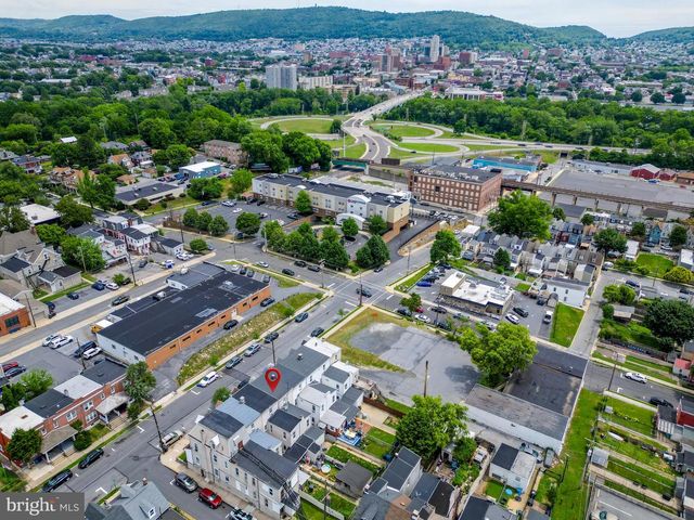 318 FRANKLIN ST, West Reading, PA 19611