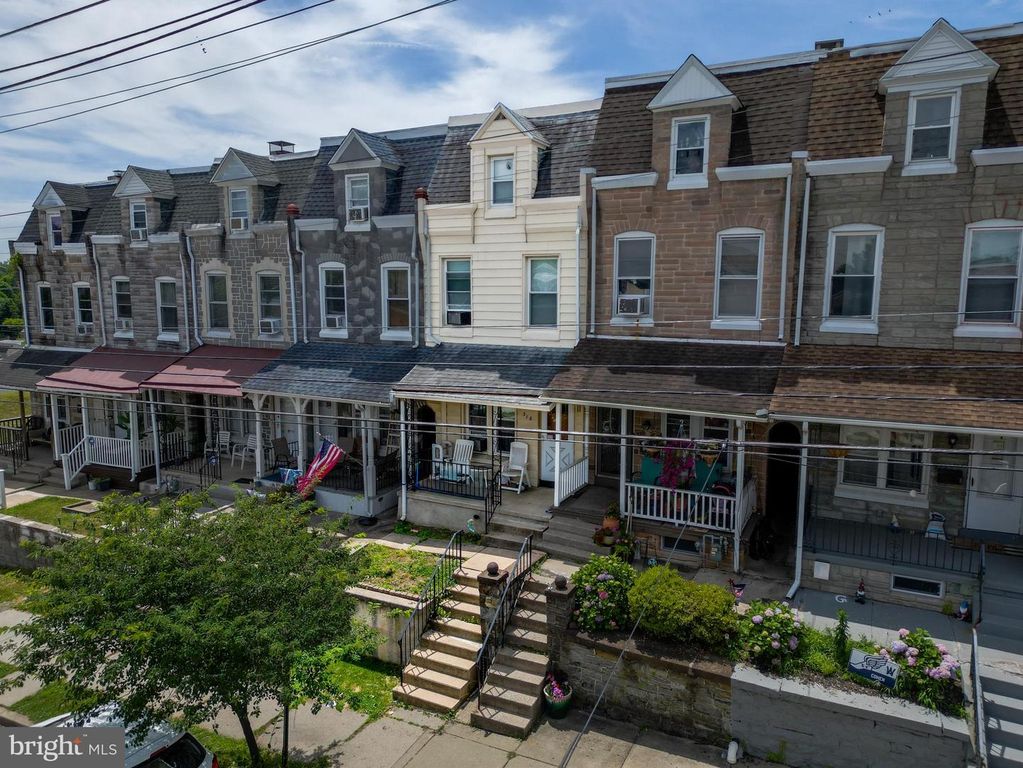318 FRANKLIN ST, West Reading, PA 19611