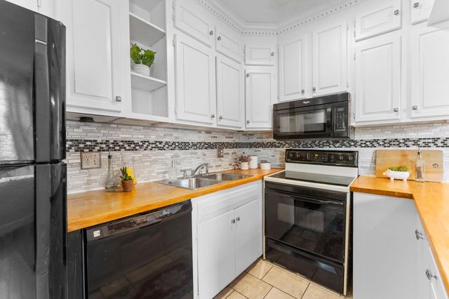 703 Laurel Avenue 1W, Saint Paul, MN 55104