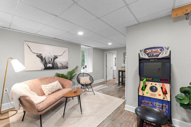 703 Laurel Avenue 1W, Saint Paul, MN 55104