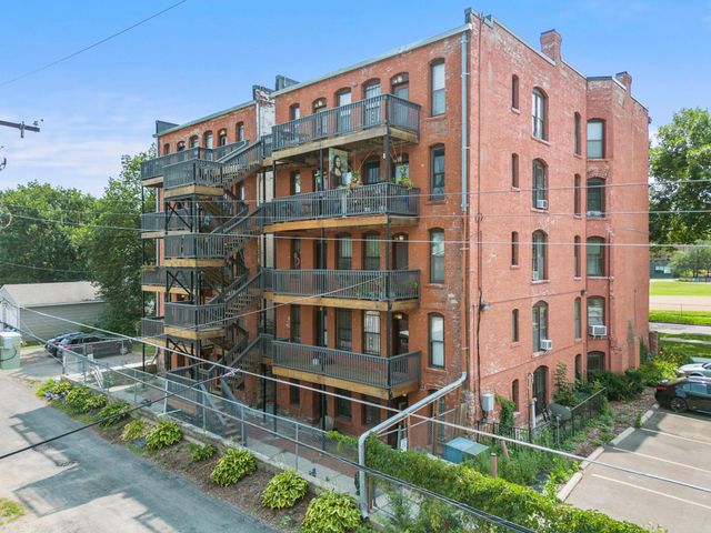 703 Laurel Avenue 1W, Saint Paul, MN 55104