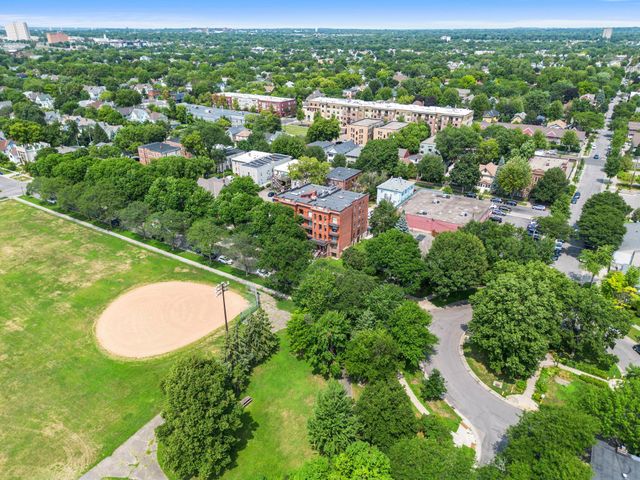703 Laurel Avenue 1W, Saint Paul, MN 55104