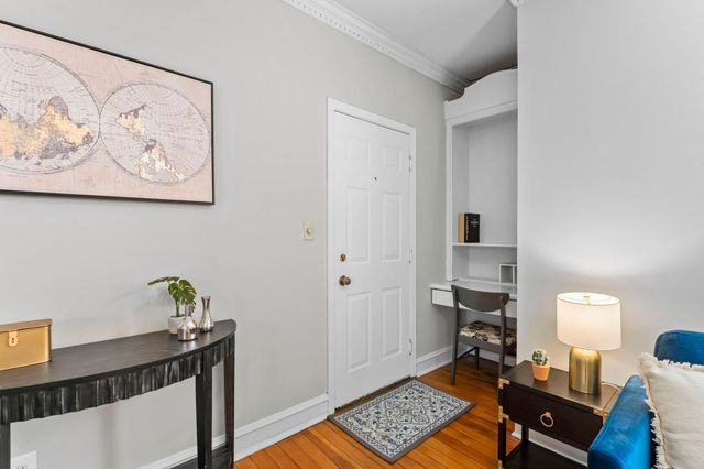 703 Laurel Avenue 1W, Saint Paul, MN 55104