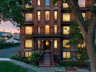 703 Laurel Avenue 1W, Saint Paul, MN 55104