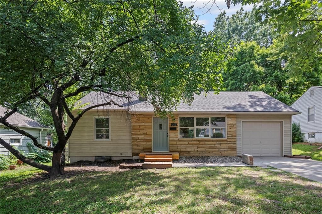 605 W 88TH Terrace, Kansas City, MO 64114