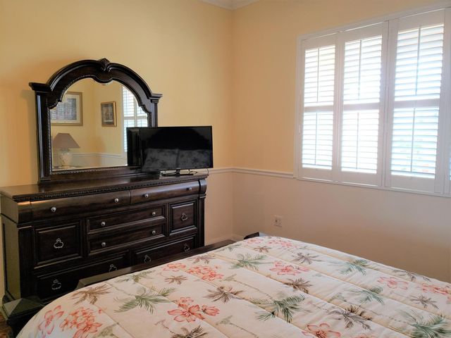 37 Harbour Isle Drive E 203, Fort Pierce, FL 34949