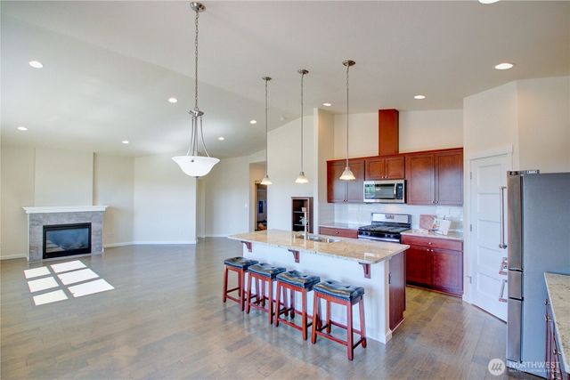12779 Frazier Heights Loop, Burlington, WA 98233
