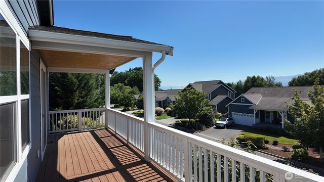 12779 Frazier Heights Loop, Burlington, WA 98233