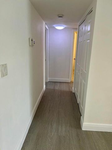 10821 N Military Trail Apt 19, Palm Beach Gardens, FL 33410