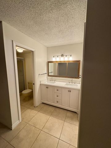 10821 N Military Trail Apt 19, Palm Beach Gardens, FL 33410