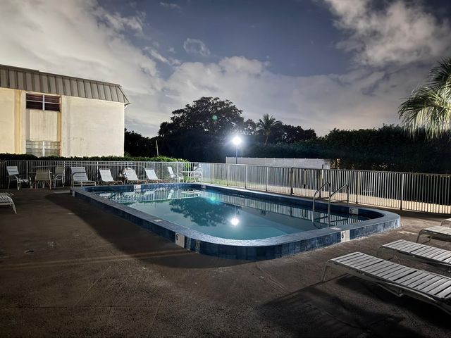 10821 N Military Trail Apt 19, Palm Beach Gardens, FL 33410