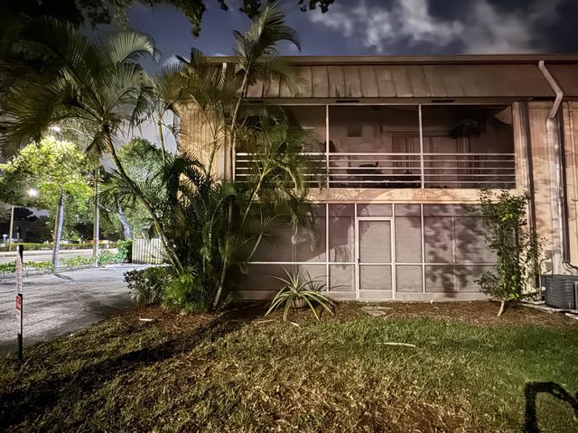 10821 N Military Trail Apt 19, Palm Beach Gardens, FL 33410