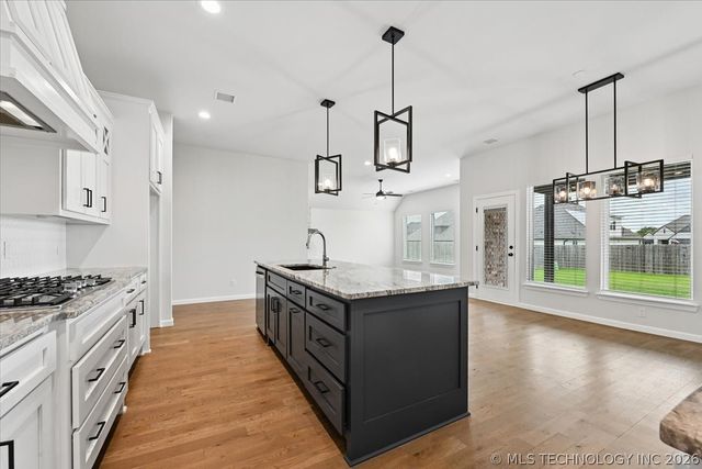 13702 S 21st Street East, Bixby, OK 74008